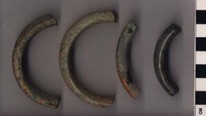 braceletfragments Bracelet fragments (from left): 85-31/3-6, 85-31/7-1, 85-31/13-301, 85-31/18-28.